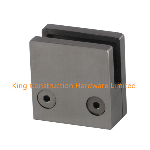 Square glass clamp with flat bottom